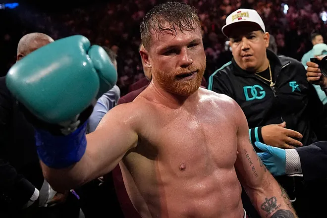 Acusan a Canelo de no querer noquear a Munguía